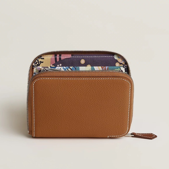 Hermes unisex Silk'In logo monogram Compact zip around leather wallet NEW - Picture 1 of 10